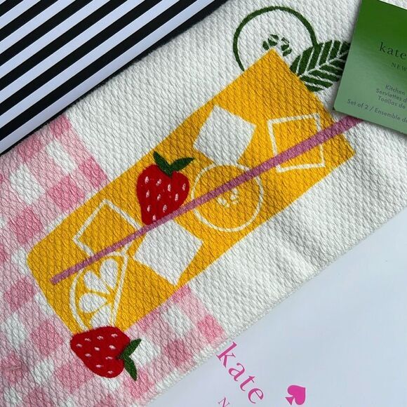 Kate Spade Kitchen Towel Set 2 Pack Set Pink and White - Picture 4 of 8